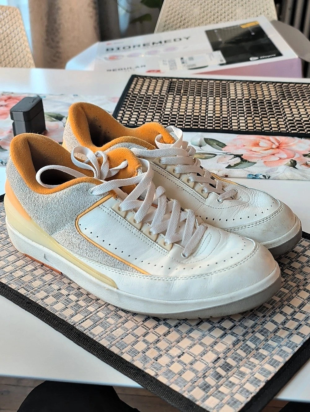 Jordan Air Jordan 2 Retro Low Craft 'Melon Tint' Sneakers White & Orange